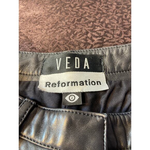 VEDA-Reformation Lambs Leather Crop Pants - Picture 3 of 13